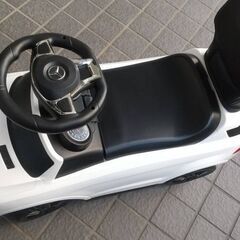 乗用玩具 乗り物 足けり 手押し ベンツの画像