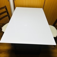 ダイニングテーブルセットの画像