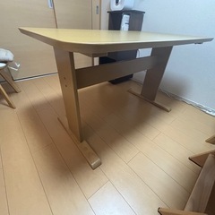 ダイニングテーブル椅子セットの画像