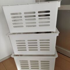 積み重ねラック　3セットの画像
