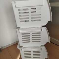 積み重ねラック　3セットの画像