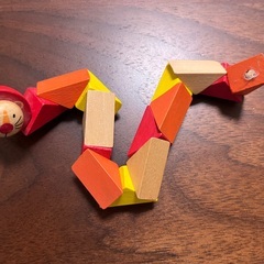 ドイツ　木のおもちゃ　ライオンのへび型パズルの画像