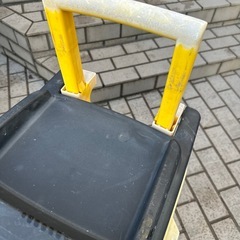 外用取手と車付ゴミ箱の画像