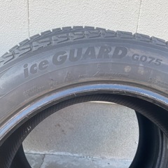 スタッドレスタイヤ
の画像