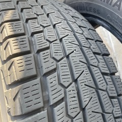 スタッドレスタイヤ
の画像