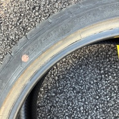 タイヤ225/40R18 の画像