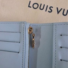 LOUIS VUITTON ライトブルー 二つ折り財布正規品保証2674の画像