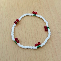 ビーズブレスレットさくらんぼの画像