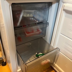 冷蔵庫 freemee ホワイト JR-SY15AR-W [幅44cm /148L /2ドア /右開きタイプ /2023年] の画像