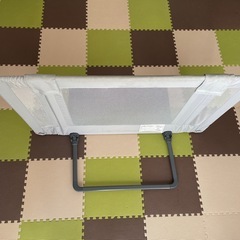 B品 おくだけとおせんぼ ベビーゲートの画像