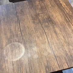 ダイニングテーブルと椅子2脚セットの画像