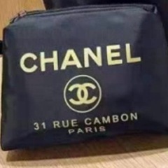 CHANELノベルティ海外限定トート&ポーチの画像