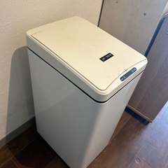 電動開封ゴミ箱の画像