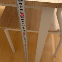 【無料】【本日中引取り】ダイニングテーブル+チェアの画像