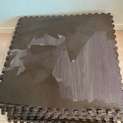 ニトリ 木目ジョイントマット 17枚 2帖分 45×45cm ダークブラウン　ふち付きDBR の画像