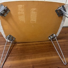 折りたたみテーブルの画像