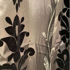 高級輸入生地を使ったサンプルカーテンの画像