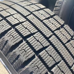  175/65R15 スタッドレス コンパクトカー なんでも使えます‼️ 東北6県無料配送対応‼️爆安‼️最終値下げ‼️①超超超バリ溝❗ 国産 トーヨータイヤ製‼️ アルミ付き 国産 タイヤ !!　スタッドレス の画像