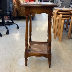 K2511-530 karimoku オールド 昭和レトロ 花台 サイドテーブル コロニアル キズ汚れ有りの画像