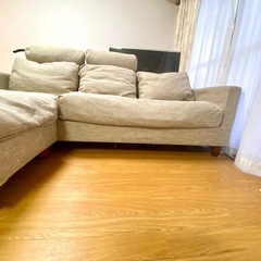 【引き取り希望】オッドマンつきソファ　(３人がけ　ソファ)の画像