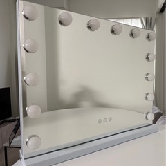 化粧鏡（電源アダプター付き）の画像