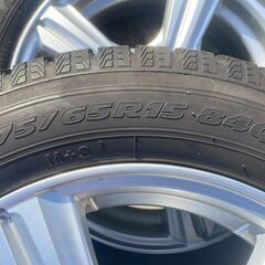  175/65R15 スタッドレス コンパクトカー なんでも使えます‼️ 東北6県無料配送対応‼️爆安‼️最終値下げ‼️③超超超バリ溝❗ 国産 トーヨータイヤ製‼️ アルミ付き 国産 タイヤ !!　スタッドレス の画像