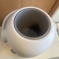 ピジョン　ステール　オムツ用ゴミ箱の画像