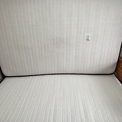 セミダブルベッド(マットレス+フレーム)の画像