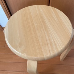 椅子　スツール(天然木)の画像