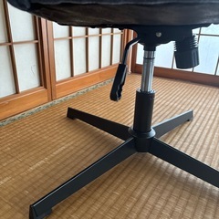 デスクチェア　幅広の画像