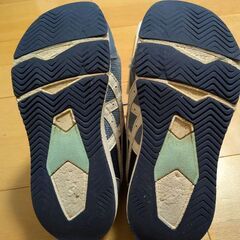 アシックス　19サイズ　の画像