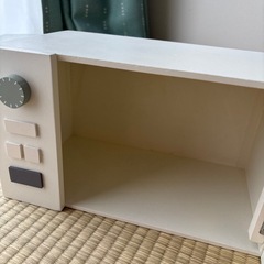 おままごと用電子レンジ　シンプルデザイン　ホワイト系　スリーコインズ完売品の画像