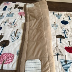 ベルメゾン　タイルラグ　正方形の画像