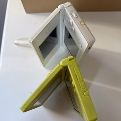 ニンテンドーDSi 2台セットとゲーム2本の画像