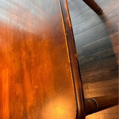 カリモク コロニアルダイニングテーブル の画像