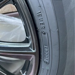 新品未使用。スタッドレスタイヤ➕ホイール　215/60  Ｒ17　 の画像