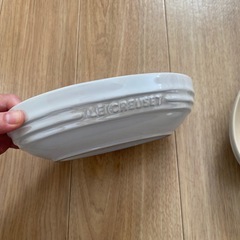 新品未使用　ル・クルーゼ　オバールボウル2個　ホワイトラスターの画像