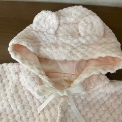 【美品✨】Yves Delorme フード付きピンクポンチョの画像