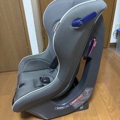 TAKATA タカタ チャイルドシート の画像