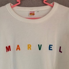 MARVEL トレーナーの画像