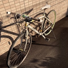 RENAULT(ルノー) AL-CRB7021-E 700c クロスバイク シマノ21段変速機搭載 軽量アルミフレーム採用 スポーツクロス バーエンド装着モデル 11167の画像