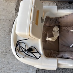 決まりました電動ベビーベッドの画像
