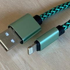 iPhone 充電ケーブルの画像
