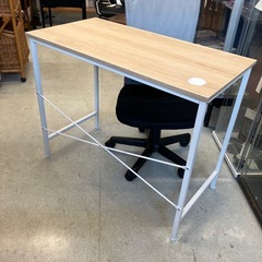 サ2511-529 コーナン アイアンデスク キャスター付きチェアセット ※バラ売り不可 キズ汚れ有りの画像