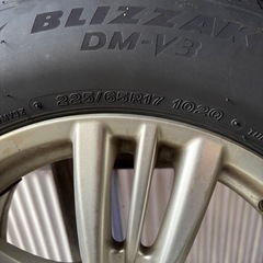 スタッドレスタイヤ4本の画像