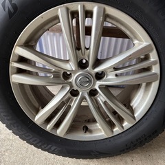 スタッドレスタイヤ4本の画像