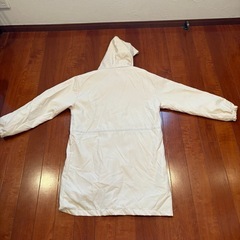 フード付きコートの画像