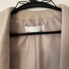 ノーカラーコートの画像