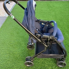 Aprica ベビーカーの画像