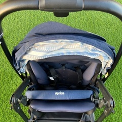 Aprica ベビーカーの画像